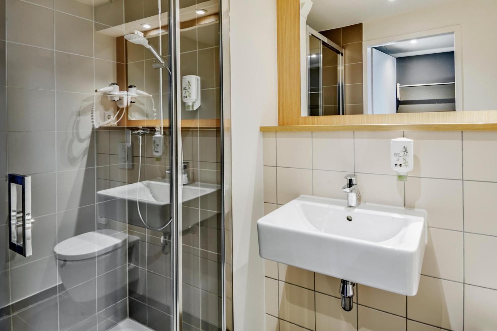 B&B Hotel Frankfurt-Airport Frankfurt am Main Eksteriør bilde