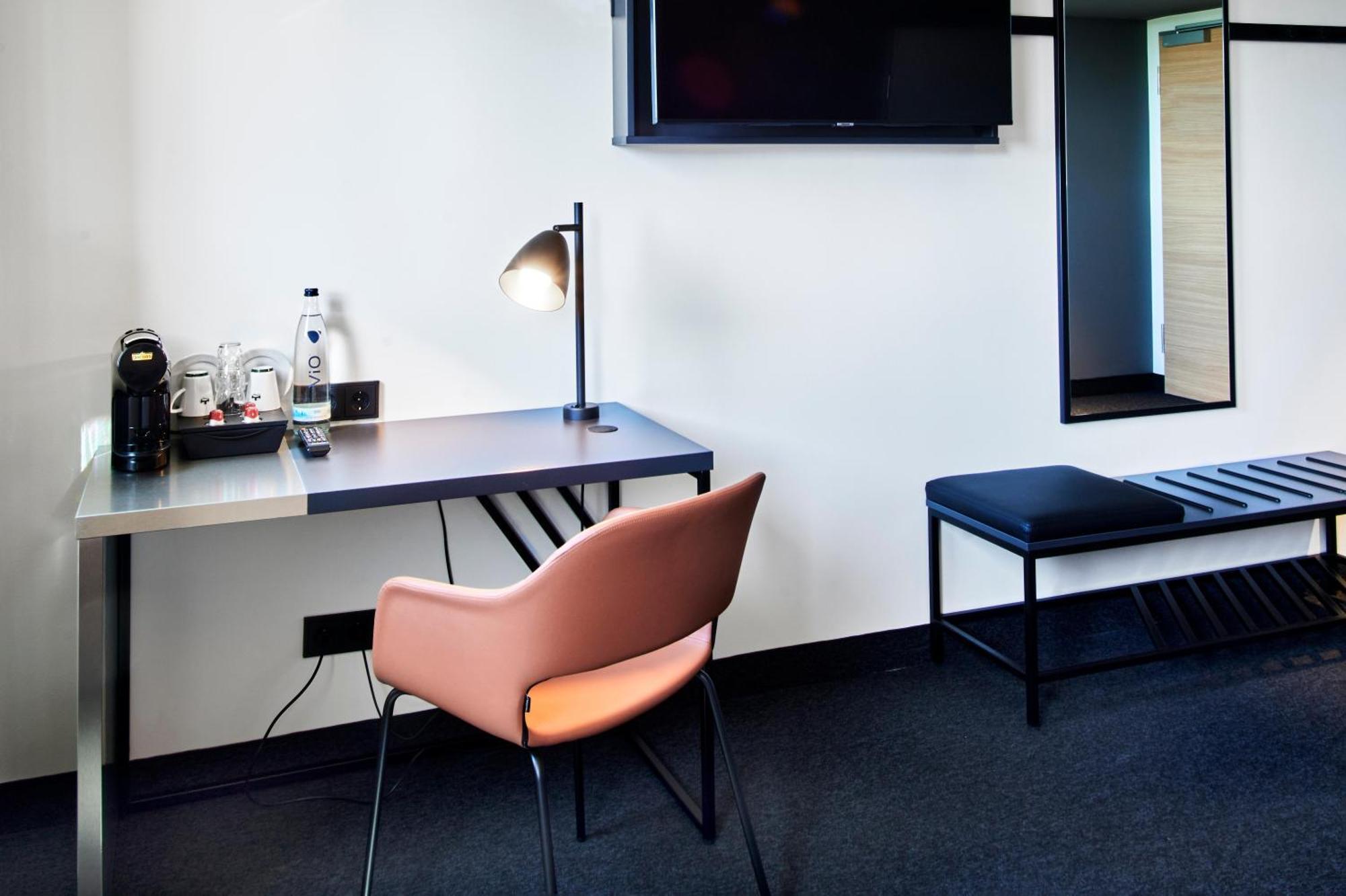 B&B Hotel Frankfurt-Airport Frankfurt am Main Eksteriør bilde